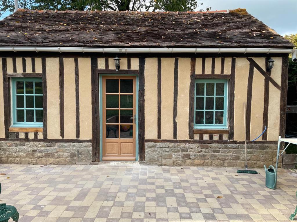 Chambres D'Hotes Belle Vallee 돔프롱 외부 사진